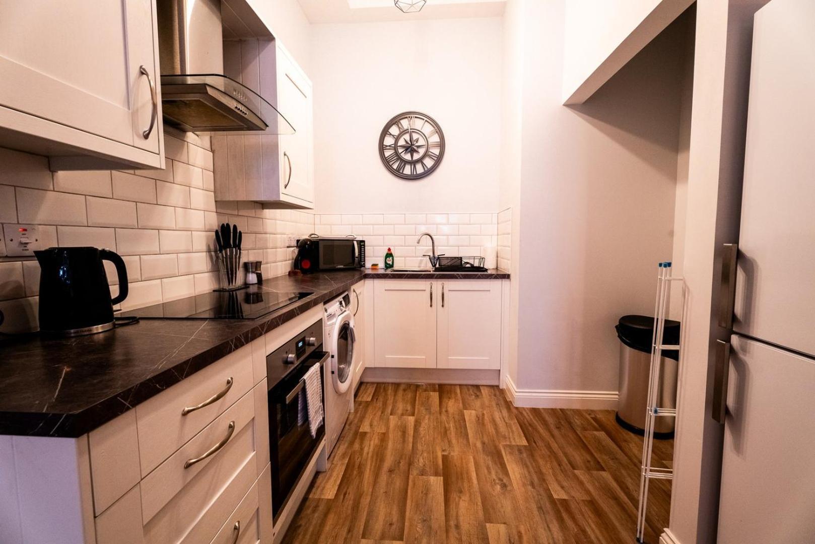 Free Parking | Smart Tv | 4 Guests Appartement Swansea Buitenkant foto